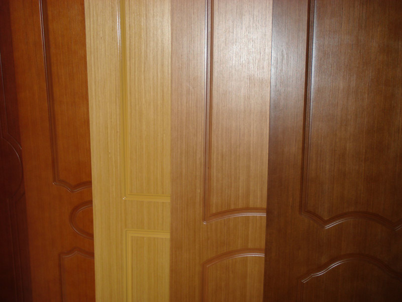 Стальные двери с декоративными накладками из плиты МДФ